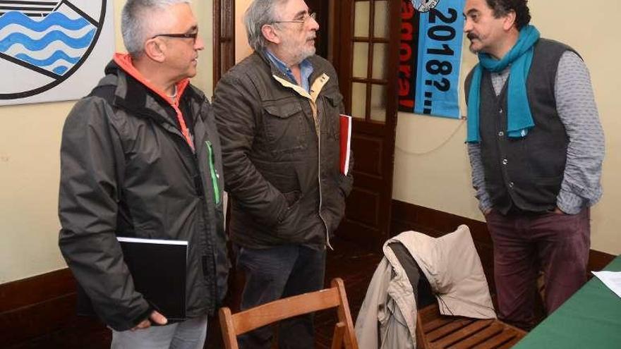 Benito Andrade, Xosé Alfredo Pereira y Claudio Quintillán. // R.V.