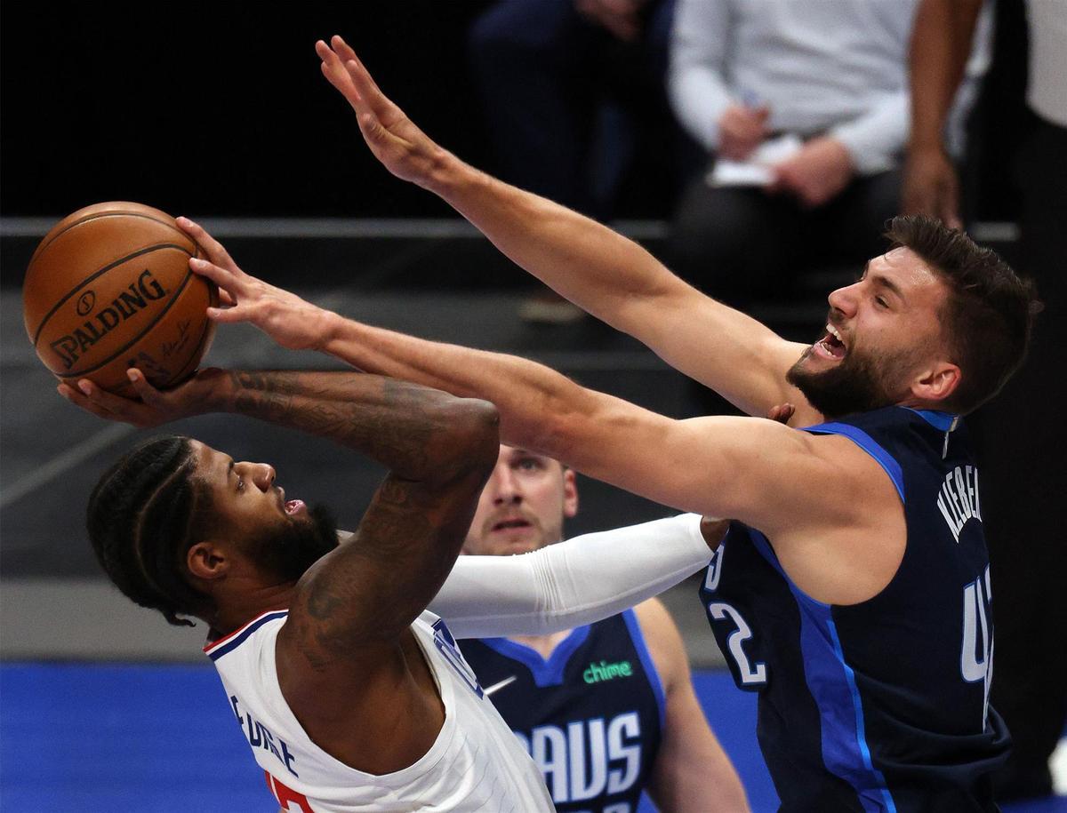 Paul George, en el duelo ante los Mavericks
