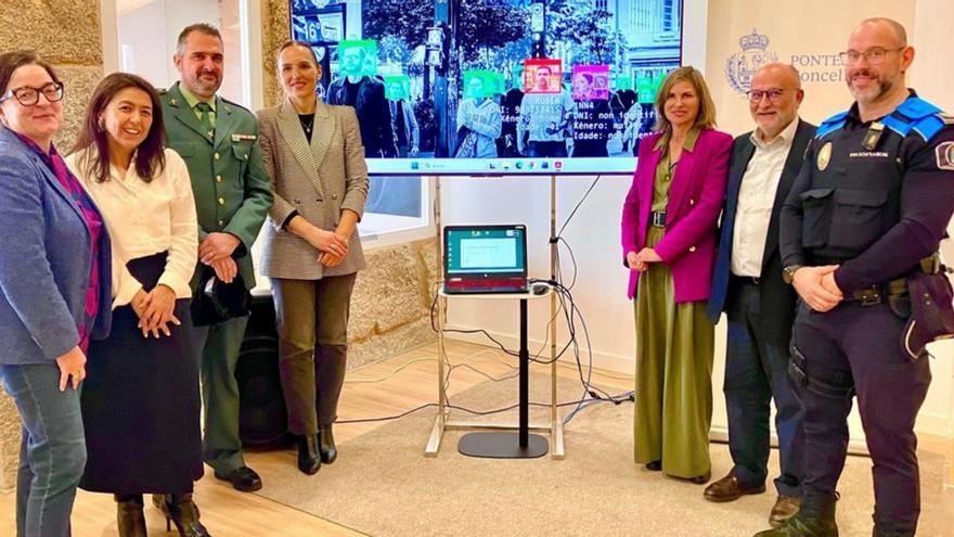 Presentación de la campaña del 25-N, ayer, en Ponteareas. | D.P.