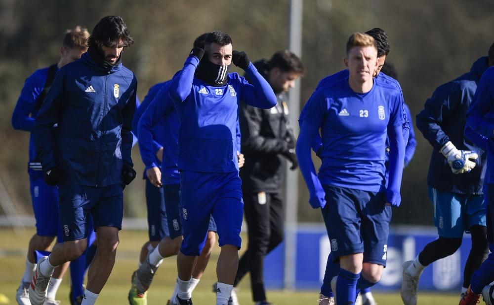 Entrenamiento del Real Oviedo tras ganar en Soria