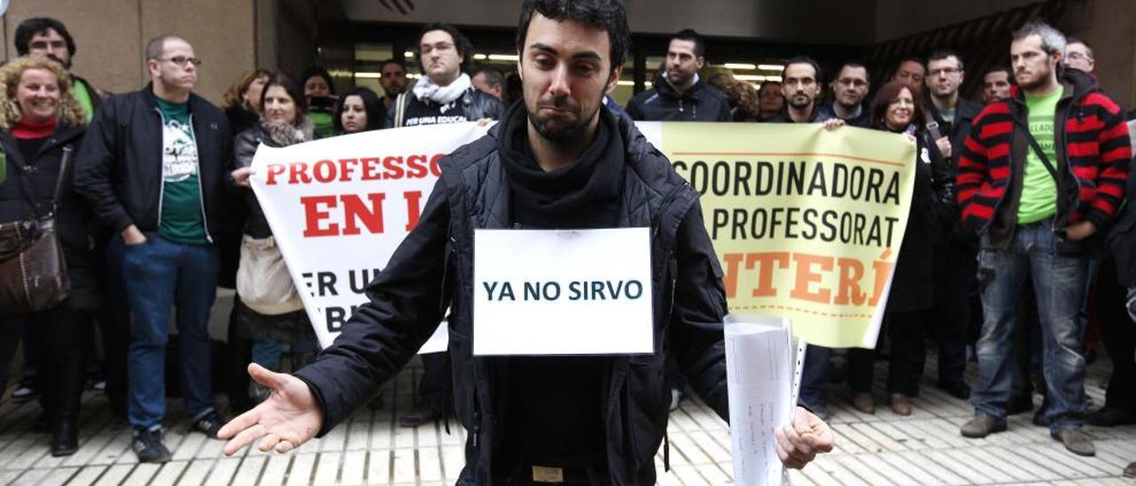 Los profesores interinos, en una manifestación organizada durante el pasado curso escolar