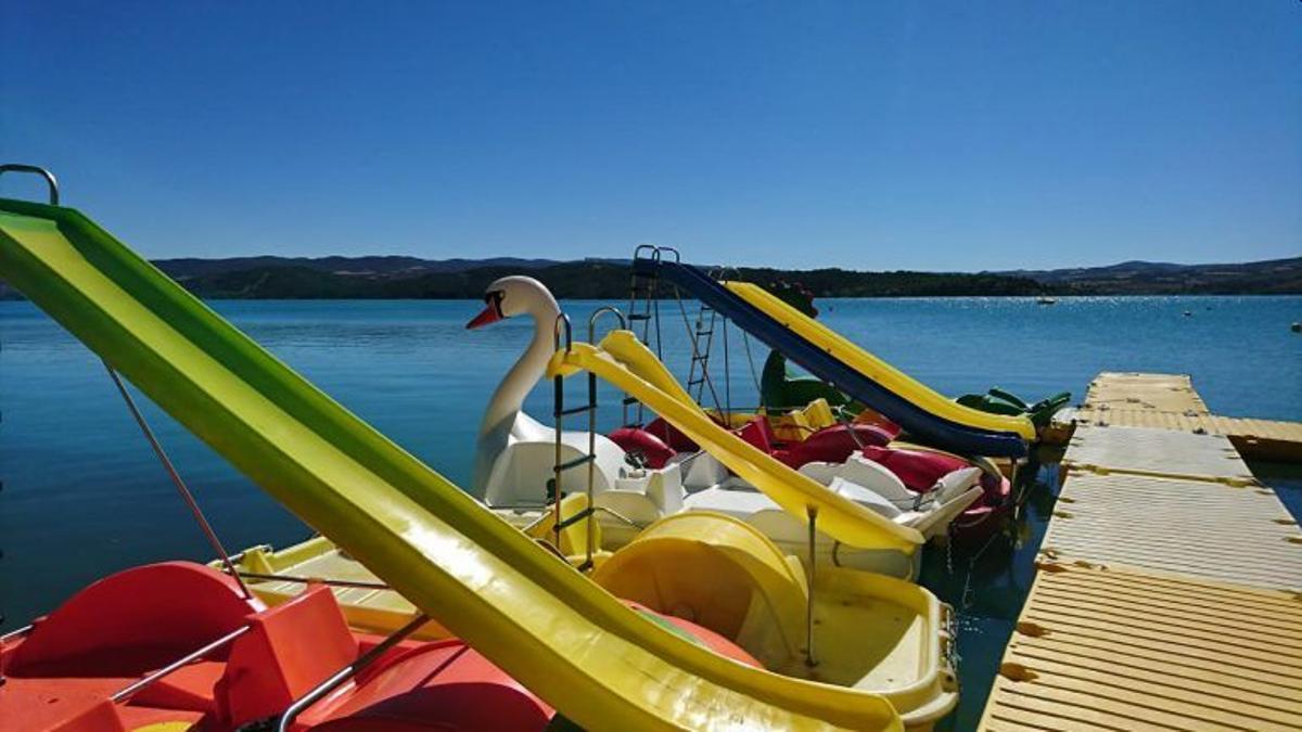 Hidropedales en el Embalse de Barasona.
