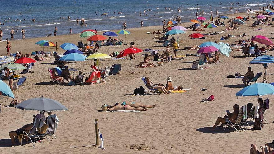 Una imagen de la playa del Port de Sagunt.