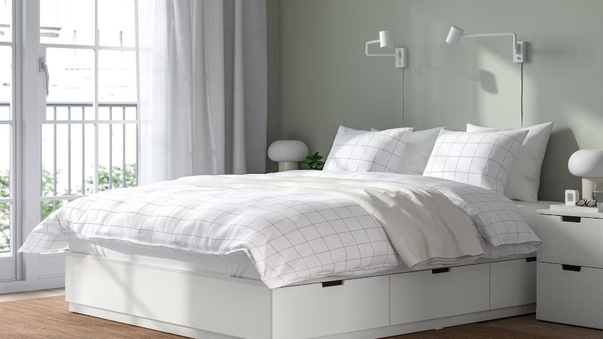 Cambia tu dormitorio con estos productos rebajados de Ikea