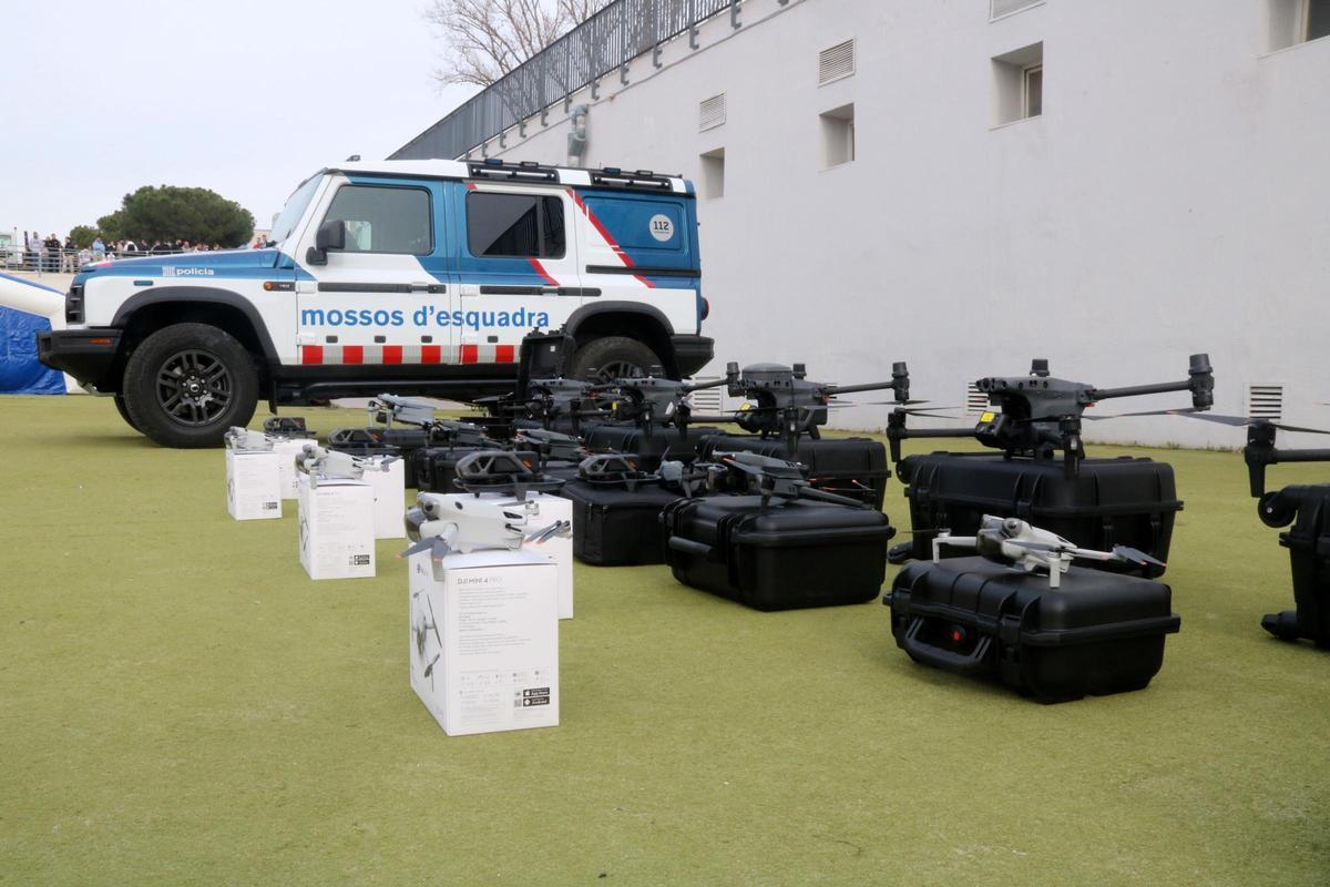 Exposició dels nous drons dels Mossos d'Esquadra