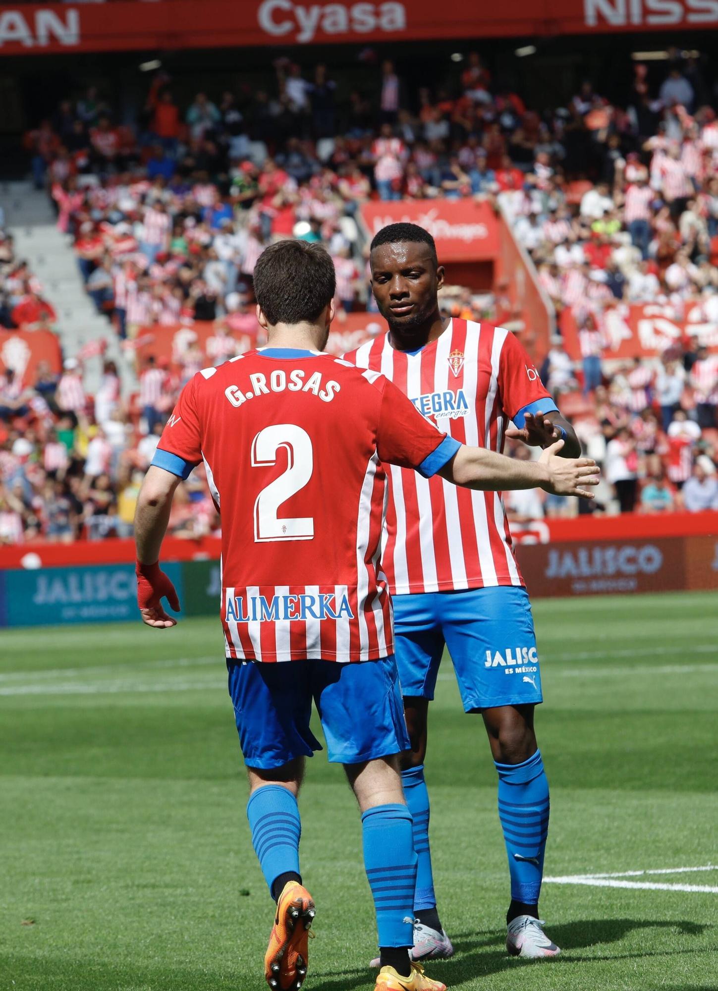 EN IMÁGENES: El Sporting vence al Lugo en El Molinón con un gran ambiente