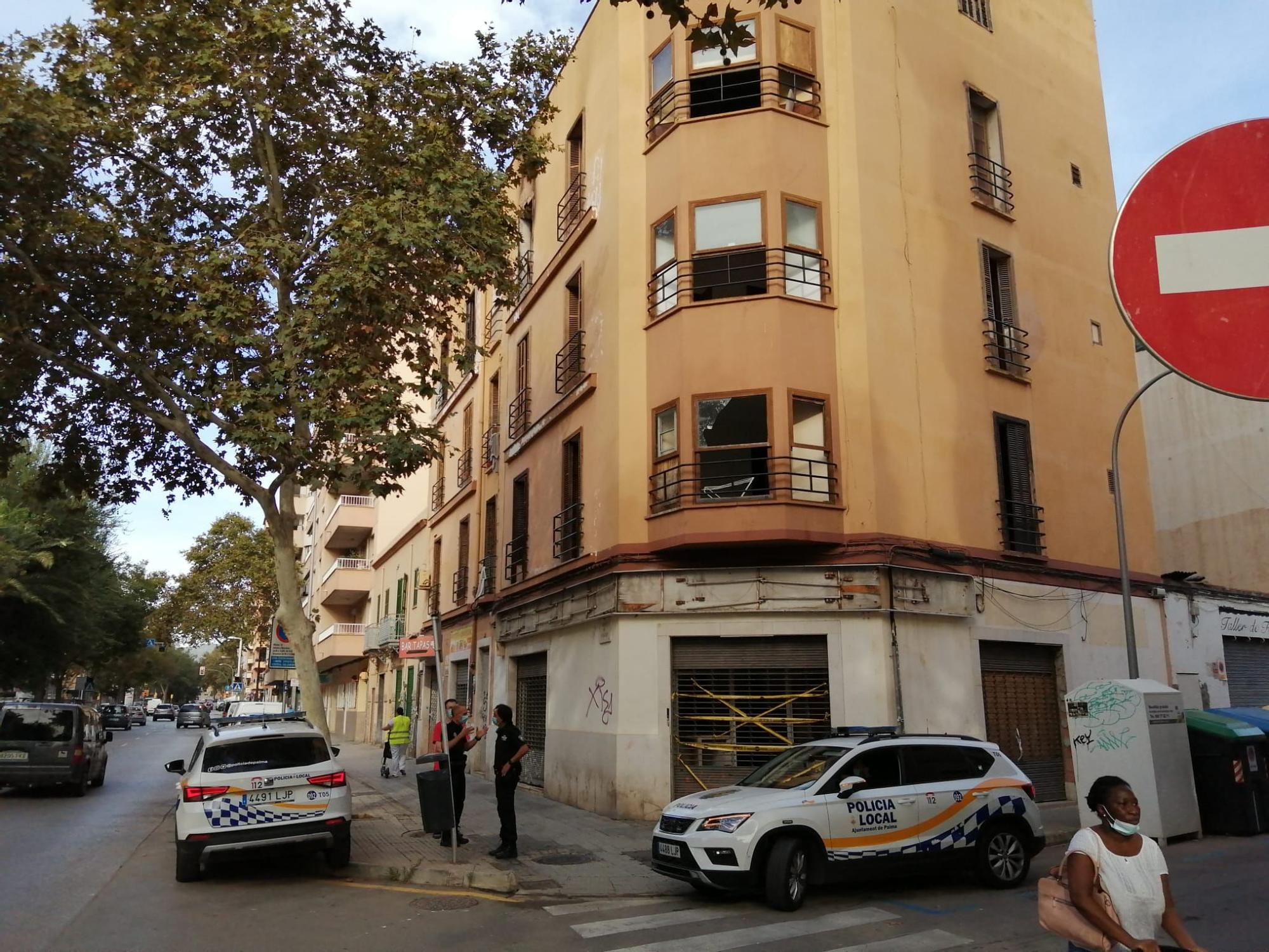 Un afectado por el incendio del edificio okupa: "No tenemos dónde ir, no sé qué vamos a hacer"