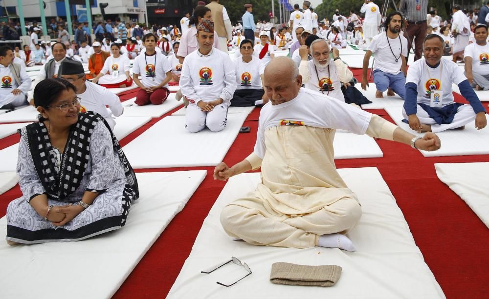 La India celebra el Día Internacional del Yoga