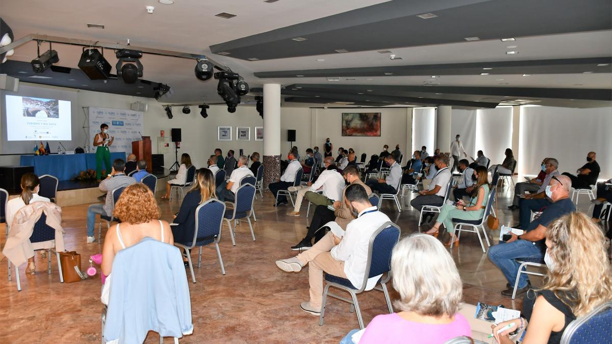 Ponencia de la alcaldesa Bueno en la Jornada sobre Turismo y Big Data.