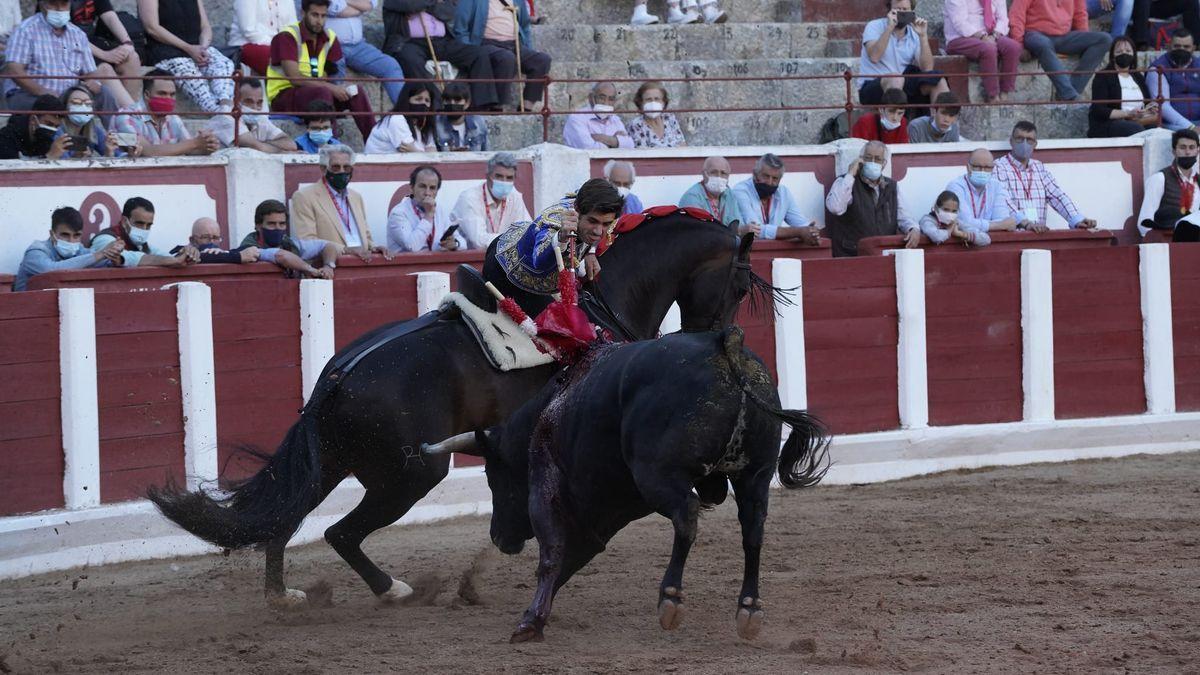 Corrida de rejones de las pasadas Ferias de San Pedro 2021.