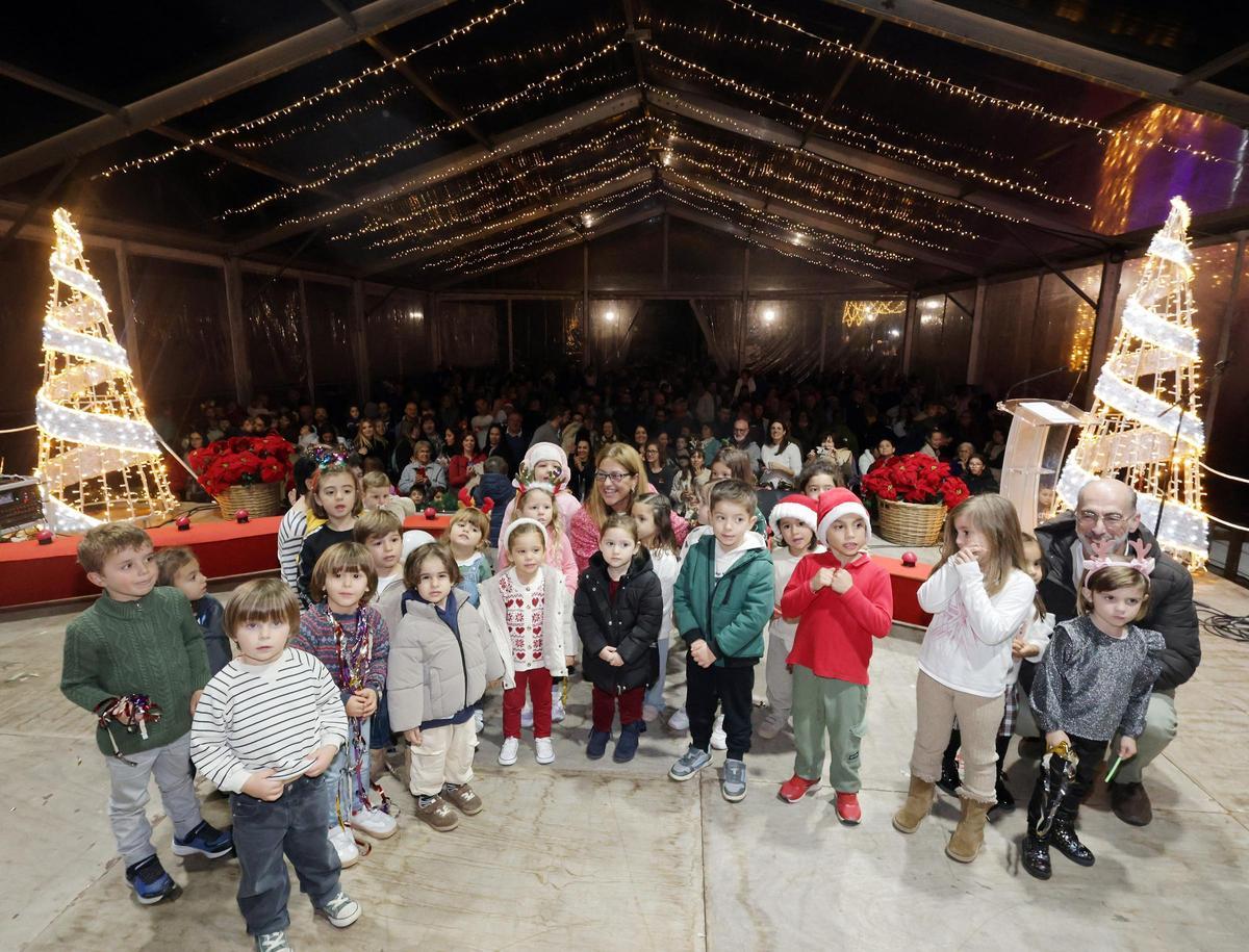 Baiona enciende sus luces de Navidad Baiona enciende sus luces de Navidad