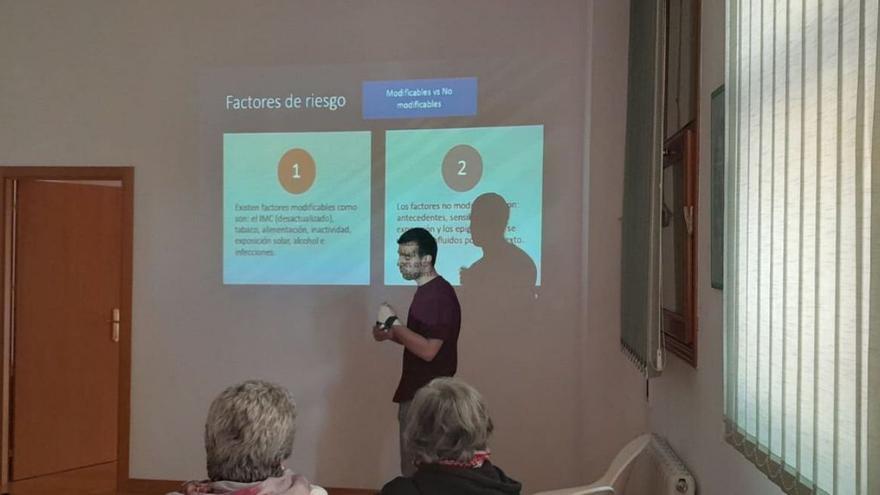 Pautas de ejercicio físico para prevenir el cáncer de colon | C. T.