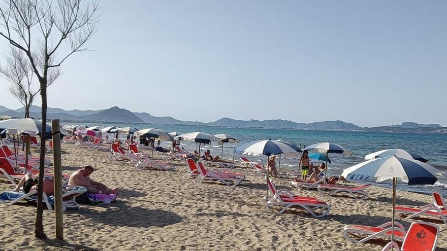 Opposition kritisiert Strandliegen in Can Picafort auf Mallorca als &quot;imageschädigend&quot;