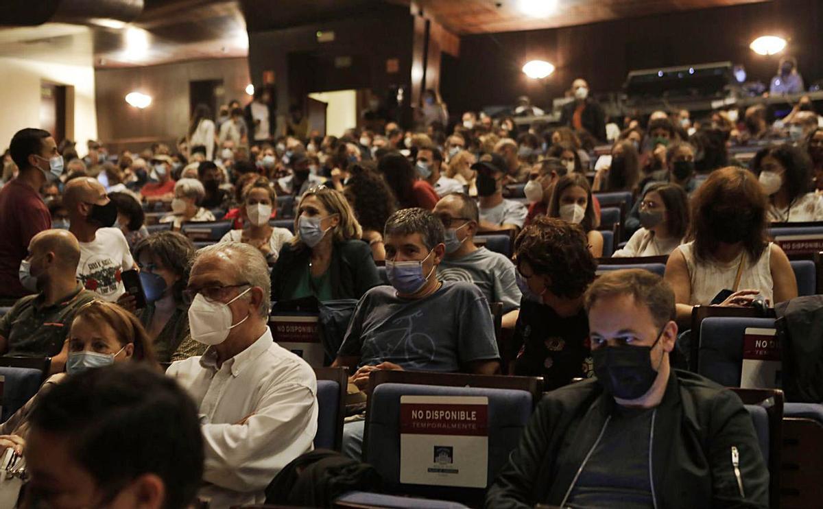 El público, instantes antes del inicio del concierto. | Fernando Rodríguez
