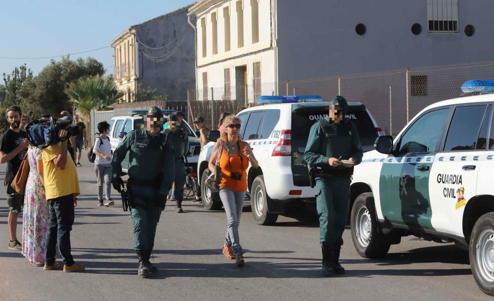 Cuatro activistas detenidos por impedir un derribo para la ampliación de la V-21