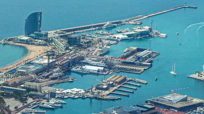 Imatge aèria del port de Barcelona, el juny de l’any passat.  | JORDI OTIX