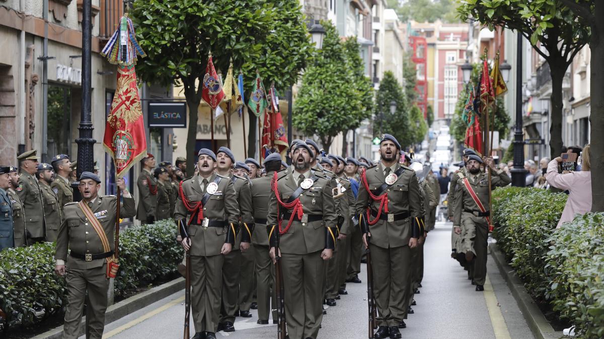 OVIEDO. ACTO MILITAR EN HOMENAJE AL CABO NOVAL