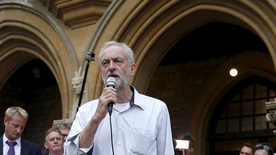 El veterano Corbyn, que encabeza los sondeos sobre las primarias. reuters