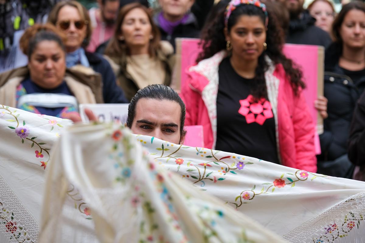 Manifestación contra el desalojo de La Casa Invisible