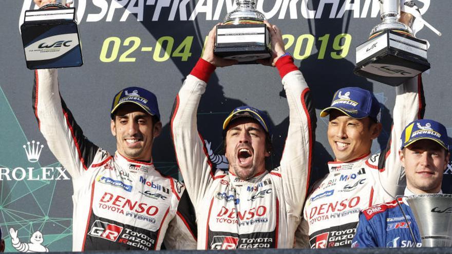 Buemi, Alonso y Nakajima celebran la victoria en Spa.