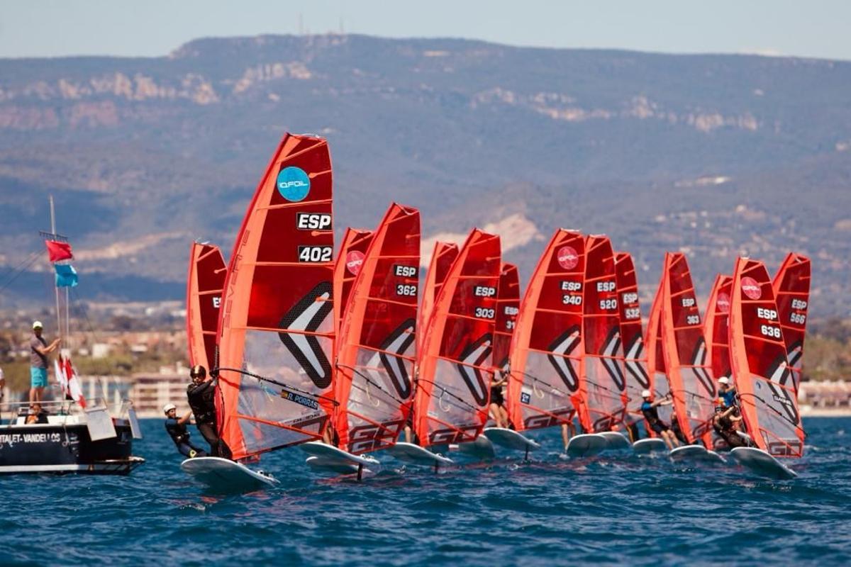 En el CN Salou se cerró la Copa de España Bic Techno así como de la clase iQFoiL. Un cita que tuvo color valenciana en el podio con Pau Hernández en Bic Techno Plus, plata, y Marta Mantovani en iQFoiL, bronce.