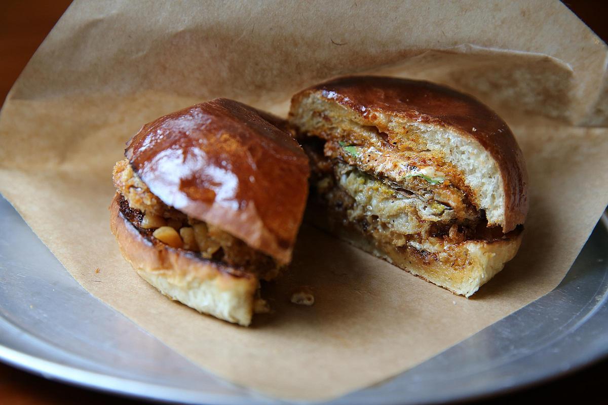 Bocata de cangrejo de cáscara del Bar Torpedo