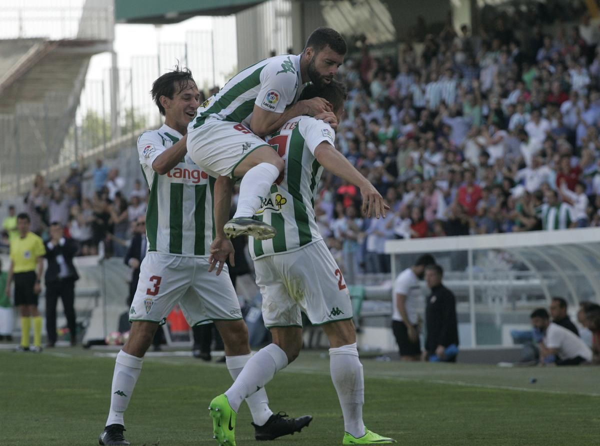 FOTOGALERÍA / Victoria vital del Córdoba frente al Almería