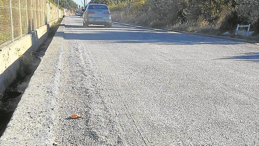 Quejas en Burriana por la gravilla en la pavimentación de vías rurales