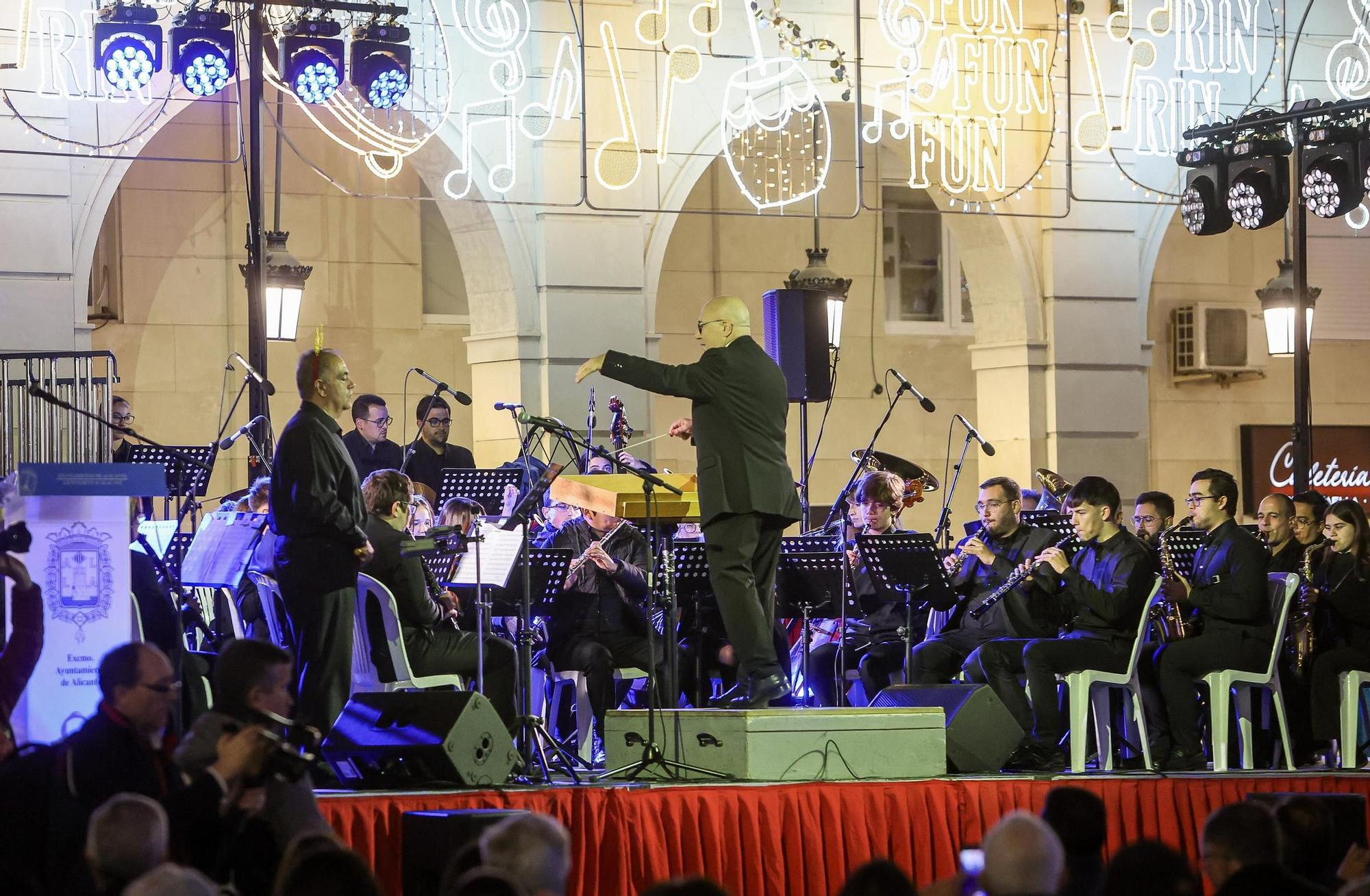 Inauguración del Belén Gigante en la plaza del Ayuntamiento