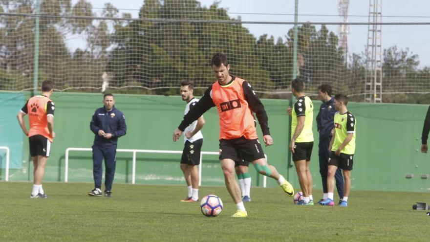 Edu Albacar, durante un entrenamiento en el campo anexo