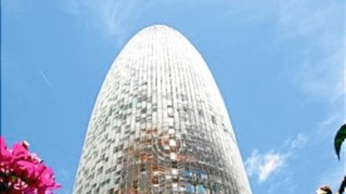 La emblemática sede de Agbar diseñada por Jean Nouvel.