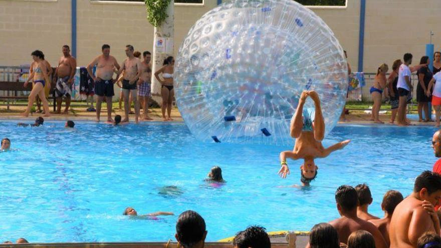 Monesterio se suma a los municipios que este verano no abrirán su piscina municipal