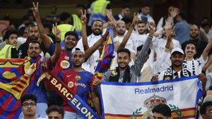Aficionados en las gradas antes de la final de la Supercopa de España.