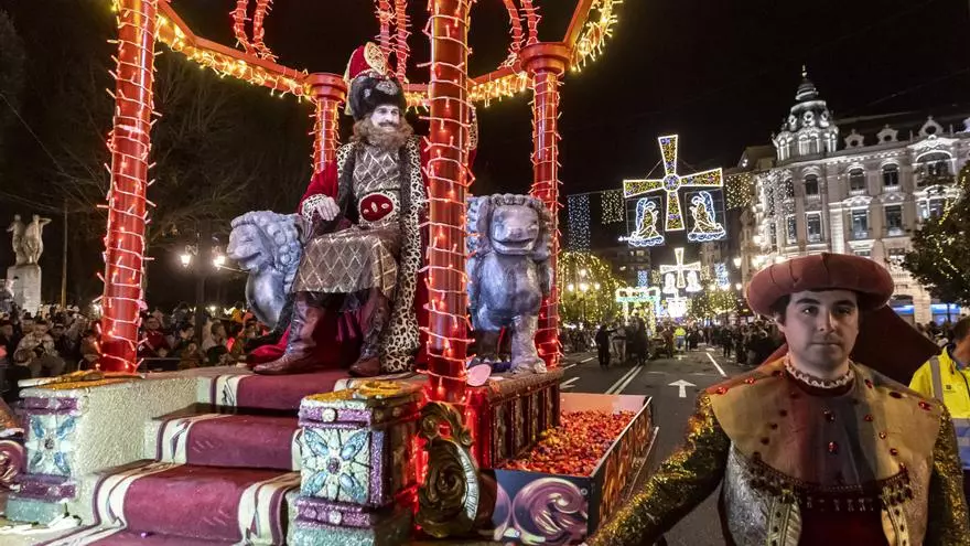 Histórico viraje en la cabalgata de Reyes de Oviedo: un contratiempo obliga a hacer estos cambios en el tradicional recorrido