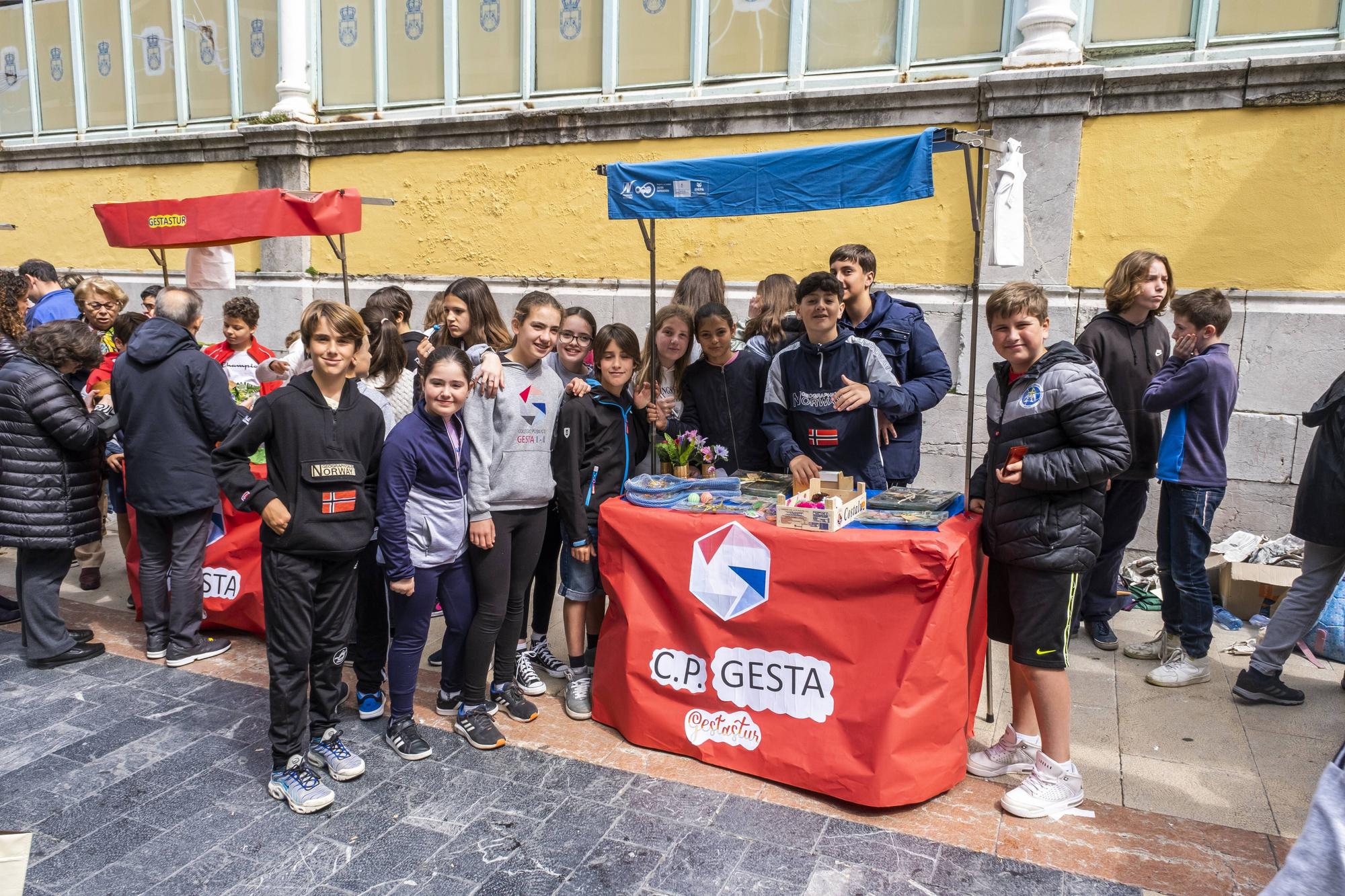 En imágenes: Mercados de Cooperativas y Asociaciones Educativas Asturianas en el Fontán