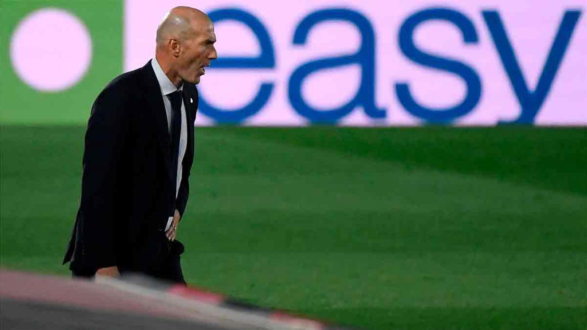 Zidane: "Merecemos las críticas, y yo el primero"