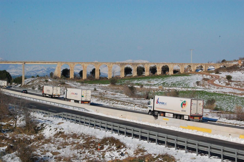 La neu va emblanquinar tota la comarca