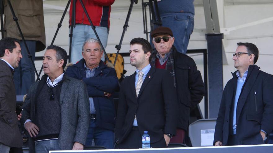 Diego García y Ramón Segarra en el palco de El Clariano