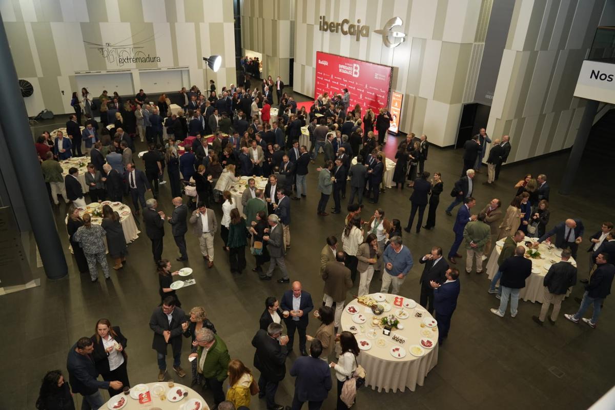 Los cientos de invitados han disfrutado de un cóctel tras la gala.