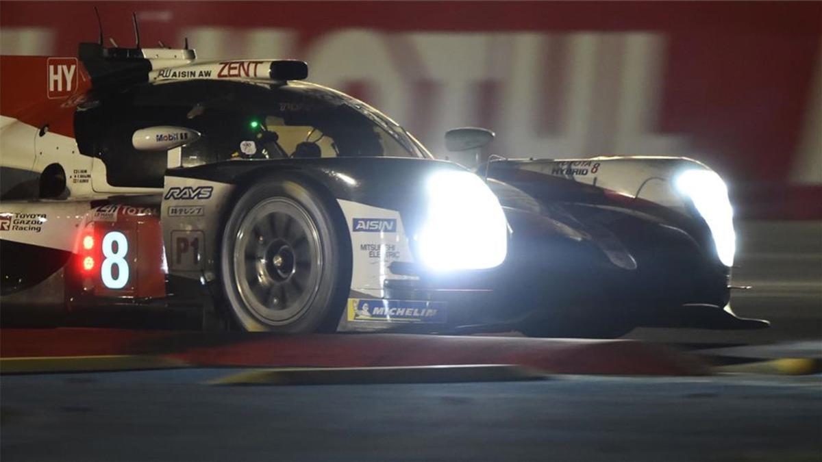 Sigue el mano a mano entre los Toyota por la victoria en Le Mans