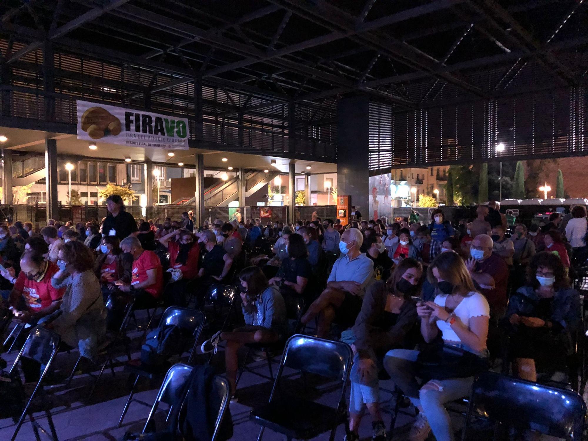 Ginestà i Xavi Sarrià actuen a la plaça Catalunya