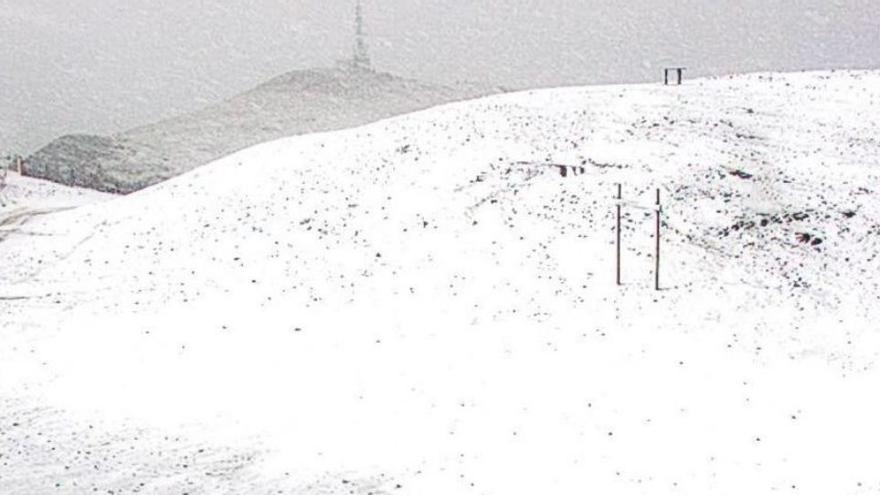 Els cims de la Cerdanya reben la primera nevada