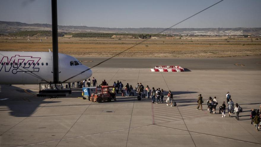 El aeropuerto de Zaragoza sigue perdiendo viajeros a la espera de la millonaria inversión para ampliar los vuelos y los destinos