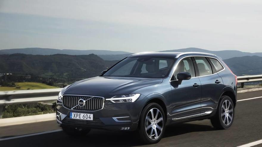 Es indudable la influencia que ha tenido en su diseño la familia 90, tanto por dentro como por fuera; el nuevo XC60 es algo más manejable que éstos por su tamaño