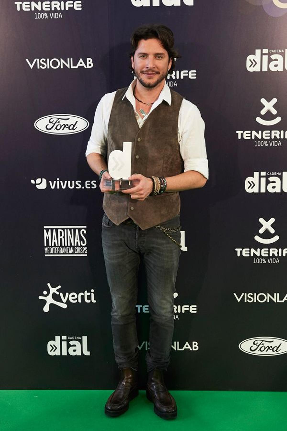 Manuel Carrasco en la gala de los premios Cadena Dial en Tenerife