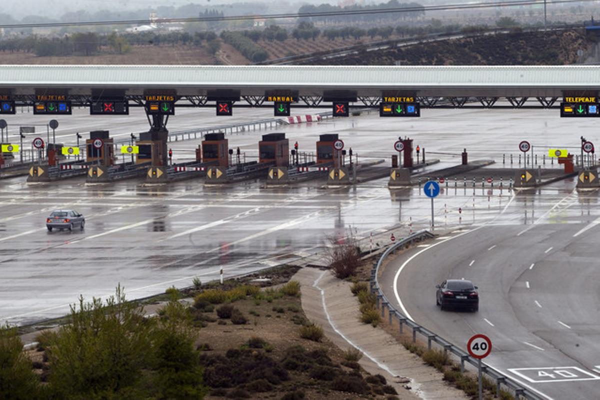 El peatge de la Radial 3 de Madrid, a l’altura de Camporreal. El peatge de la Radial 3 de Madrid, a l’altura de Camporreal.
