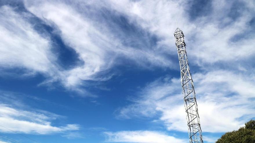 Rajadell s'oposa a la instal·lació d'una torre de 30 metres d'Adif i exigeix la paralització del projecte: "No entenem qui ha sigut l'il·luminat que ha escollit aquesta ubicació"