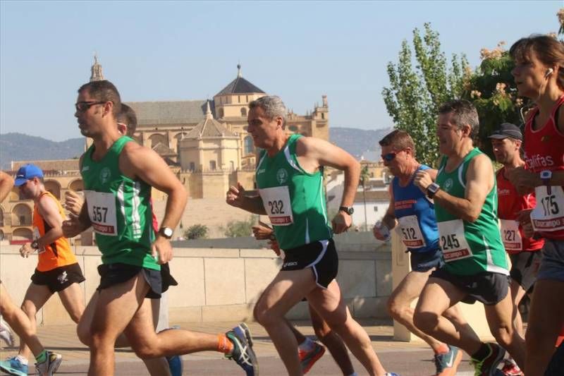 Las imágenes de la carrera popular Puente Romano