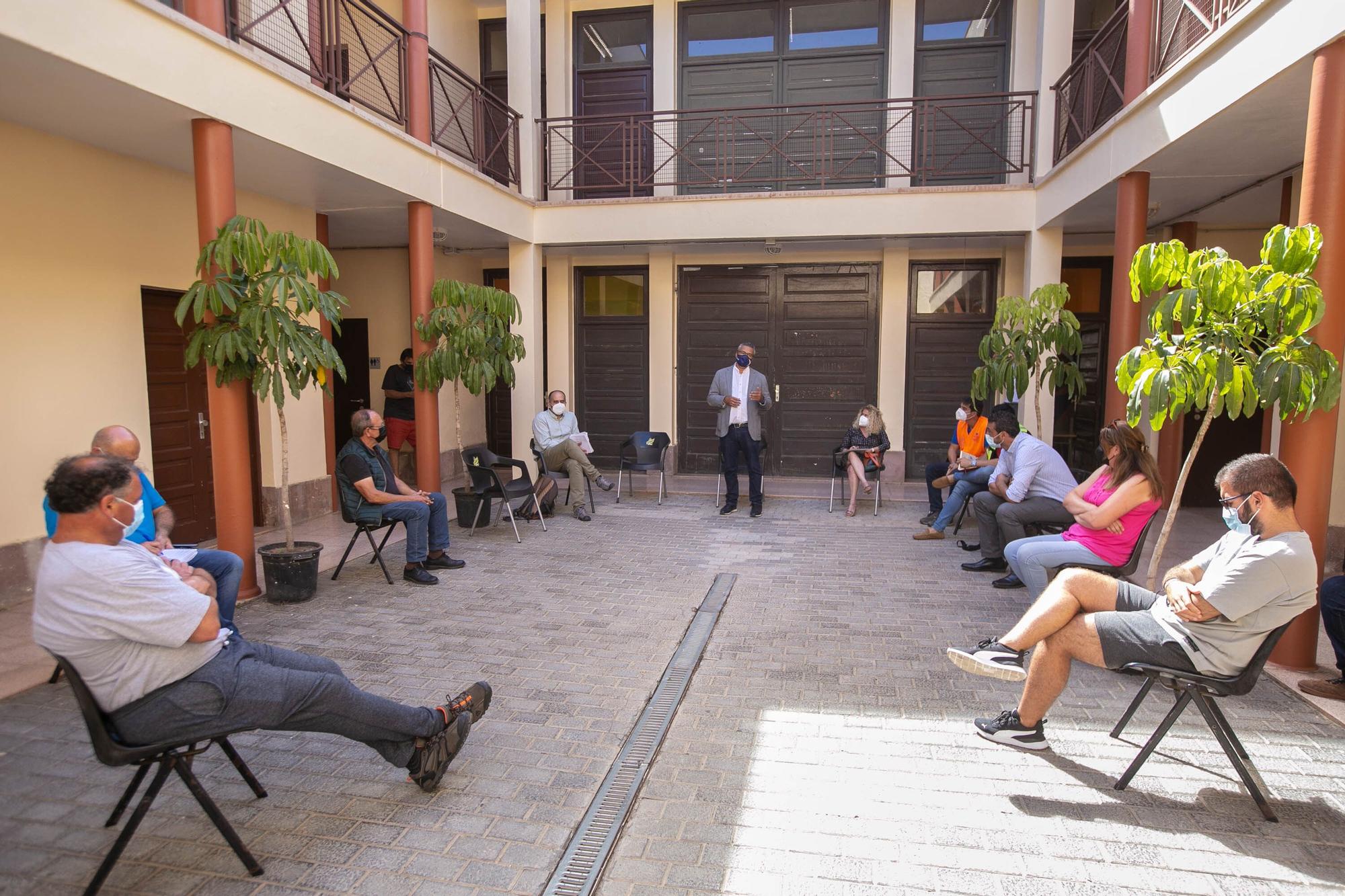 Reunión con los vecinos de Anaga para informar sobre la situación del Puente de San Andrés