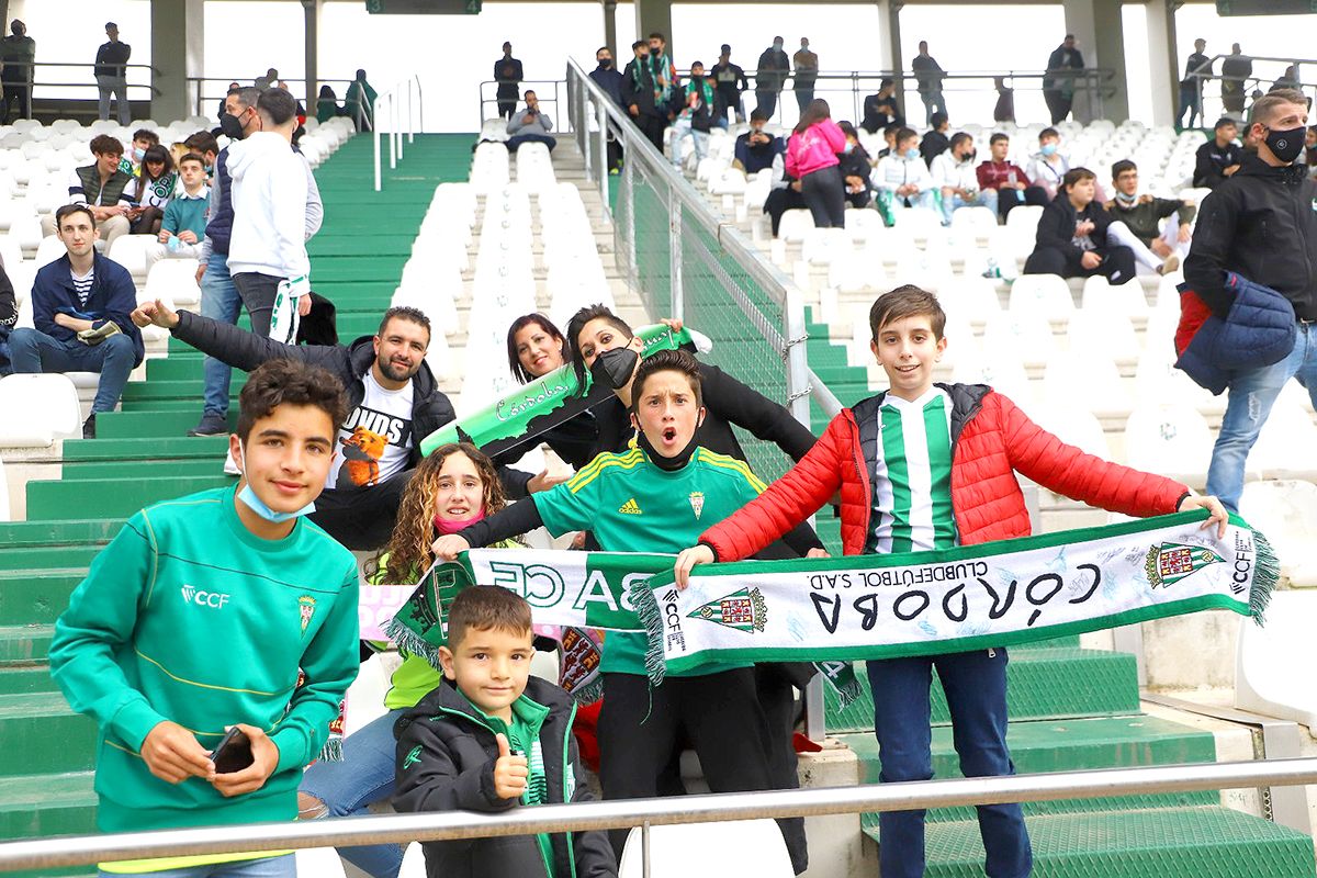 Córdoba CF - San Roque: Las imágenes de la afición en el Arcángel